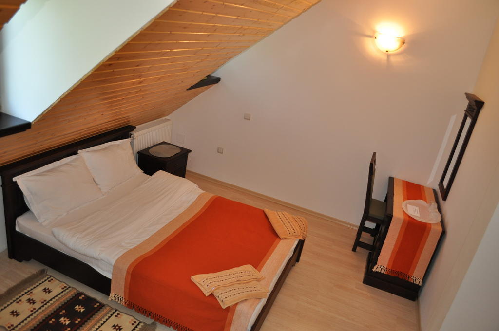Hotel Casa Matei Braşov Habitación foto